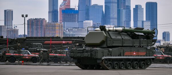 Военная техника, которую доставили в Москву с полигона Алабино для участия в параде Победы на Красной площади 9 мая - Sputnik Грузия