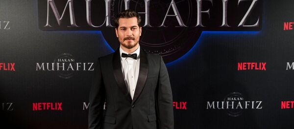 Актер Чагатай Улусой - Sputnik Грузия