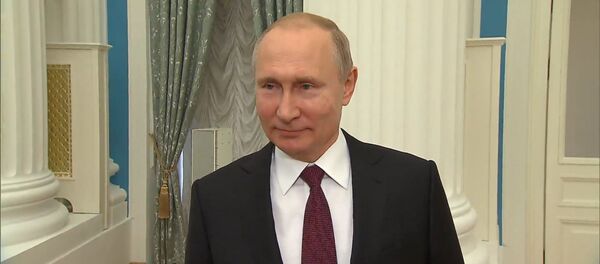 Что ответил Путин на слова Зеленского о паспортах для россиян - Sputnik Грузия