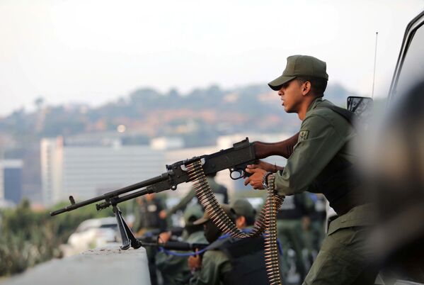 Военные сохраняют верность действующей власти в лице президента страны Николаса Мадуро  - Sputnik Грузия