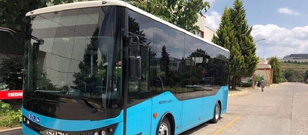 ISUZU-ს ავტობუსი ISUZU-ს ავტობუსი - Sputnik საქართველო