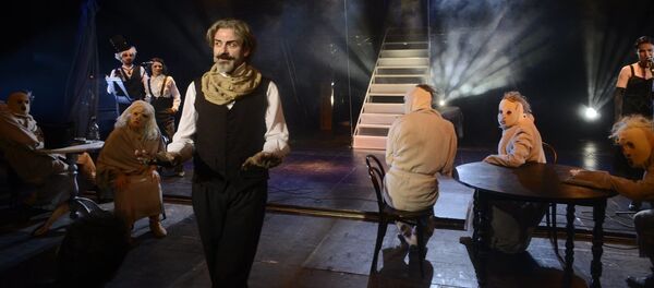 Актеры на сцене Тбилисского государственного театра музыки и драмы им. В. Абашидзе - Sputnik Грузия