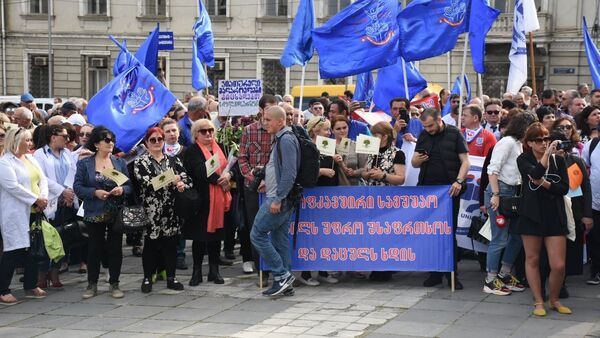 Митинг объедененных профсоюзов у здания правительства - Sputnik Грузия