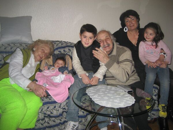 „სიგიჟემდე მიყვარს და ყოველთვის მინდოდა მქონოდა“ – რა გაგვიმხილა 90 წლის თამარ სხირტლაძემ „სიგიჟემდე მიყვარს და ყოველთვის მინდოდა მქონოდა“ – რა გაგვიმხილა 90 წლის თამარ სხირტლაძემ - Sputnik საქართველო