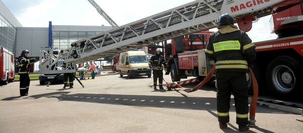 მეხანძრეები აეროპორტ „შერემეტევოში“ მეხანძრეები აეროპორტ „შერემეტევოში“ - Sputnik საქართველო