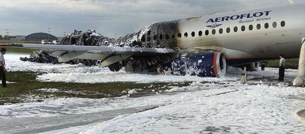 Последствия пожара на борту самолета в аэропорту Шереметьево - Sputnik Грузия