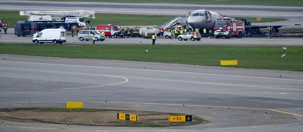 Самолет SuperJet после пожара в аэропорту Шереметьево - Sputnik Грузия