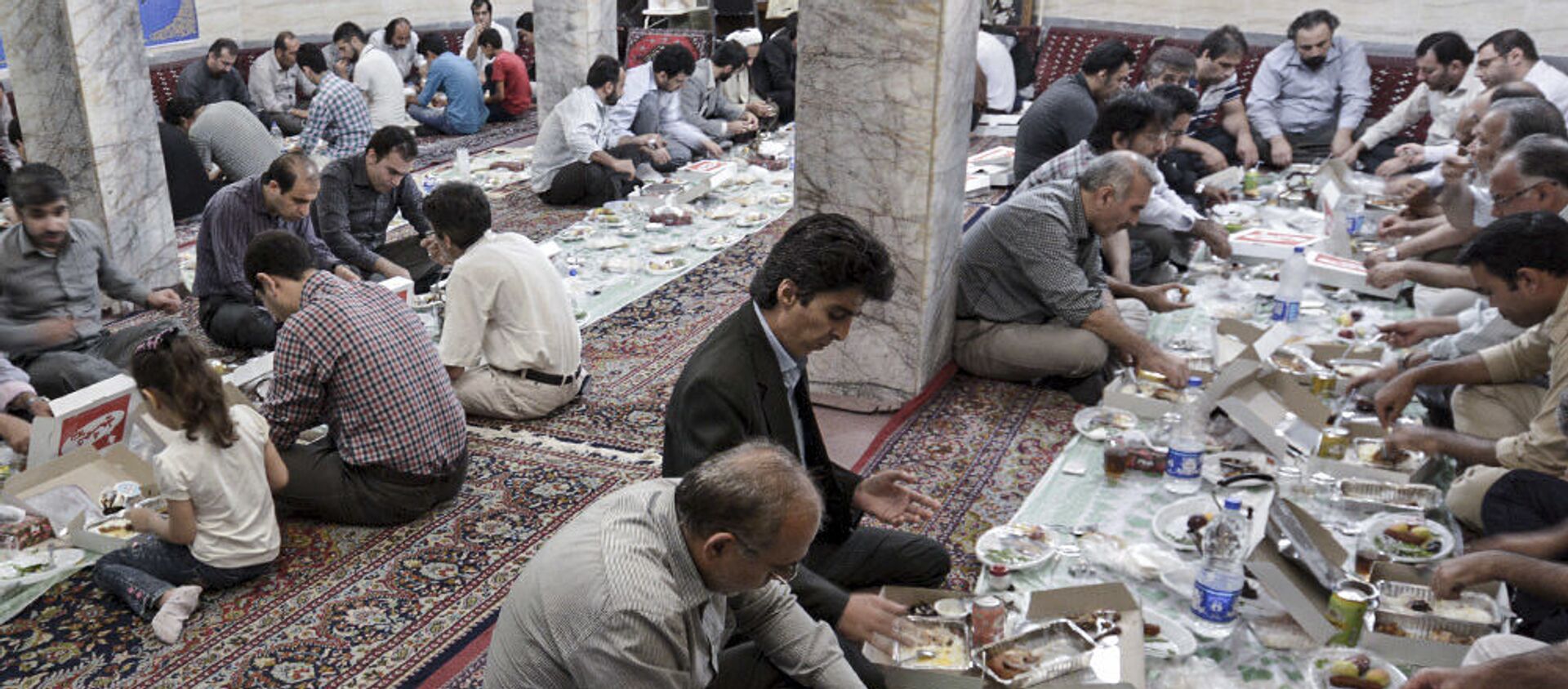 Начало священного месяца рамадан в Иране - Sputnik Грузия, 1920, 08.05.2019