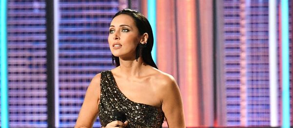 Певица Алсу выступает на традиционном праздничном шоу Валентина Юдашкина - Sputnik Грузия