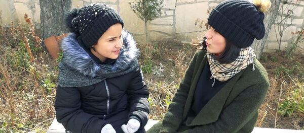 Участницы шоу Ты супер! вместе молились за погибших родителей - Sputnik Грузия