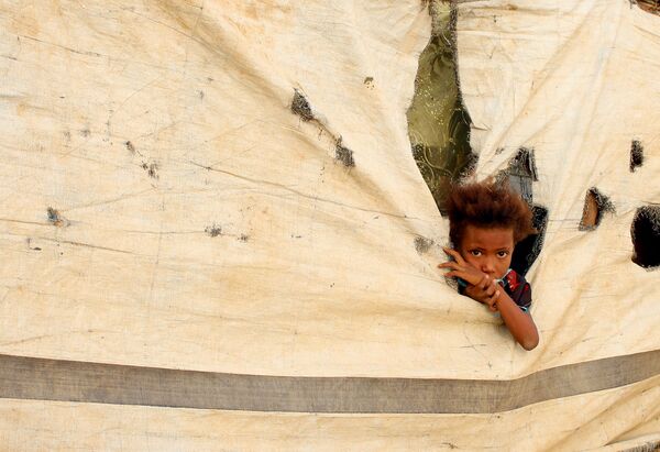 Ребенок в палаточном лагере в провинции Абс, Йемен - Sputnik Грузия
