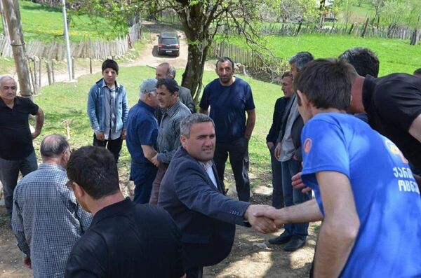 საინტერესო დეტალები 19 მაისის არჩევნებზე: ხულოს მერობის მთავარი კანდიდატები საინტერესო დეტალები 19 მაისის არჩევნებზე: ხულოს მერობის მთავარი კანდიდატები - Sputnik საქართველო