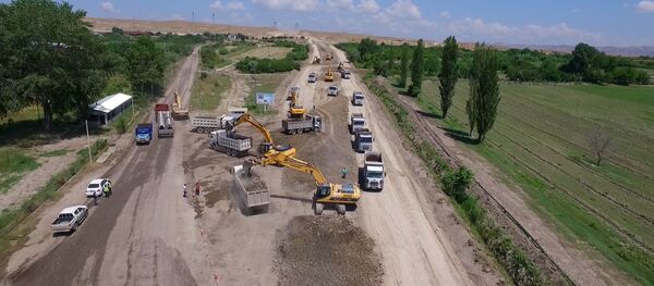 Реконструкция дороги на одном из участков автомагистрали Евлах-Загатала-госграница с Грузией - Sputnik Грузия
