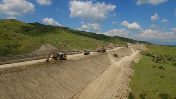 Как строится дорога из Азербайджана в Грузию - Sputnik Грузия
