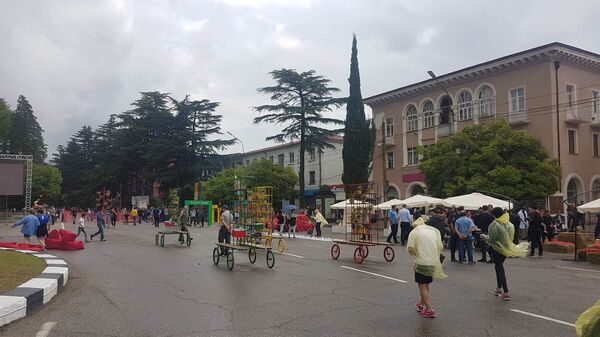 ზუგდიდში დამოუკიდებლობის დღეს აღნიშნავენ ზუგდიდში დამოუკიდებლობის დღეს აღნიშნავენ - Sputnik საქართველო