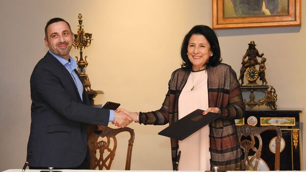Саломе Зурабишвили подписала меморандум о сотрудничестве с Тбилисским Дворцом искусства - Sputnik Грузия