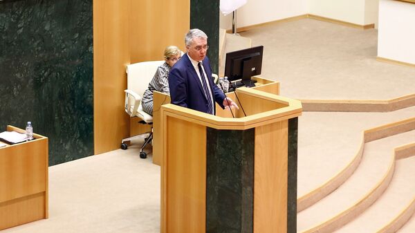 Давид Сергеенко в парламенте - Sputnik Грузия