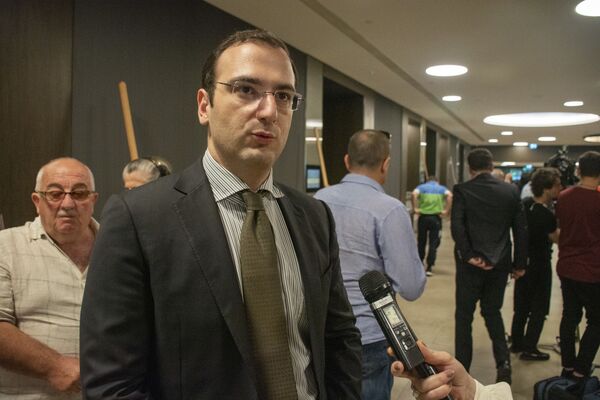 ვინ ხართ თქვენ, ანზორ ბიწაძე?  ბურჯანაძის ვაჟი პოლიტიკასა და პირად ცხოვრებაზე  ვინ ხართ თქვენ, ანზორ ბიწაძე?  ბურჯანაძის ვაჟი პოლიტიკასა და პირად ცხოვრებაზე - Sputnik საქართველო