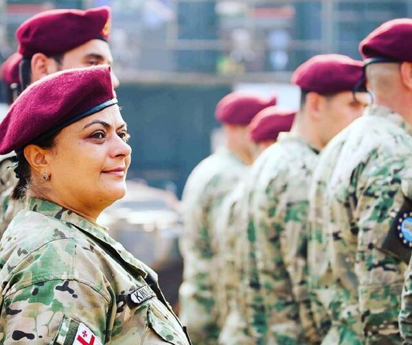 ყველაზე მამაცი ბებია – პირველი და ერთადერთი ქართველი ოფიცერი ქალი აფრიკის მისიაში ყველაზე მამაცი ბებია – პირველი და ერთადერთი ქართველი ოფიცერი ქალი აფრიკის მისიაში - Sputnik საქართველო