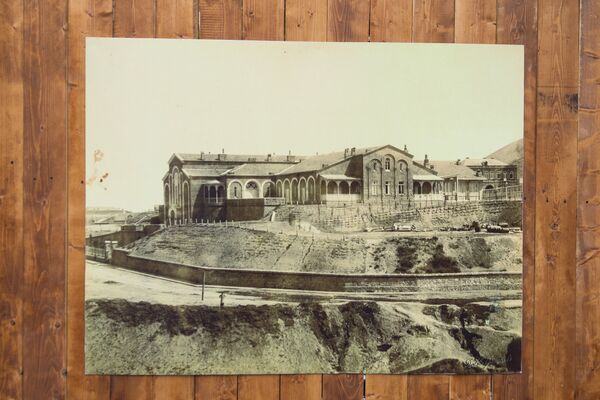 Новая жизнь Винного завода №1: как в Тбилиси историю превратили в моду - Sputnik Грузия