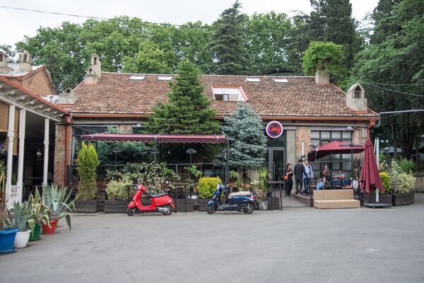 Новая жизнь Винного завода №1: как в Тбилиси историю превратили в моду - Sputnik Грузия