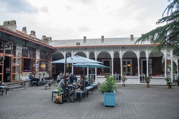 Новая жизнь Винного завода №1: как в Тбилиси историю превратили в моду - Sputnik Грузия