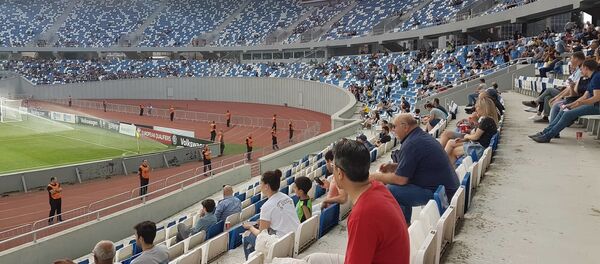 Болельщики на трибунах перед началом матча сборных Грузии и Гибралтара - Sputnik Грузия