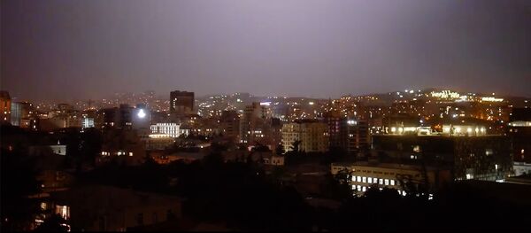 Светомузыка над Тбилиси - как выглядело небо во время сильной грозы - Sputnik Грузия