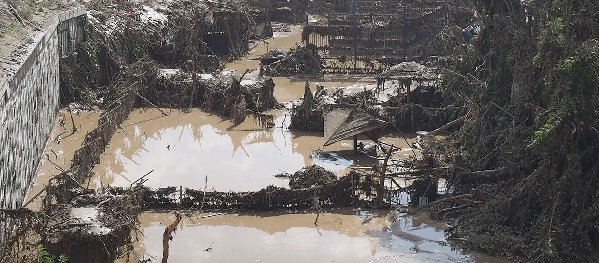 Наводнение 13 июня: ужасающие кадры кошмара в Тбилиси - Sputnik Грузия, 1920, 13.06.2019