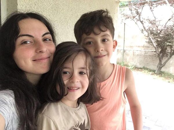 ცხრა წლის ქართველი „მოცარტის ამბავი და დედის ხსოვნისადმი მიძღვნილი პირველი კონცერტი ცხრა წლის ქართველი „მოცარტის ამბავი და დედის ხსოვნისადმი მიძღვნილი პირველი კონცერტი - Sputnik საქართველო