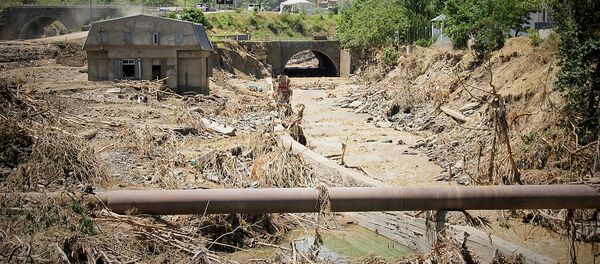 ასე გამოიყურებოდა თბილისის ცენტრი წყალდიდობის შემდეგ. ფოტოზე - ვაკე-საბურთალოს შემოვლითი გზა და მზიურის მიმდებარე ტერიტორია ასე გამოიყურებოდა თბილისის ცენტრი წყალდიდობის შემდეგ. ფოტოზე - ვაკე-საბურთალოს შემოვლითი გზა და მზიურის მიმდებარე ტერიტორია - Sputnik საქართველო