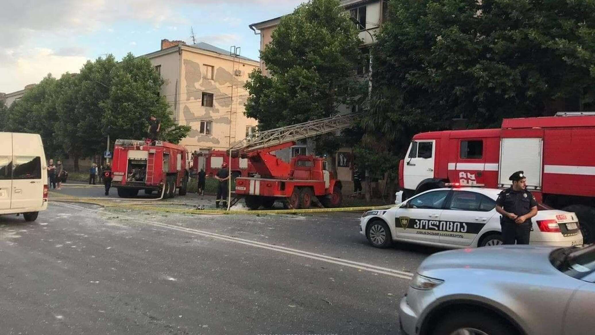 В одной из гостиниц Кутаиси эвакуировали постояльцев из-за пожара