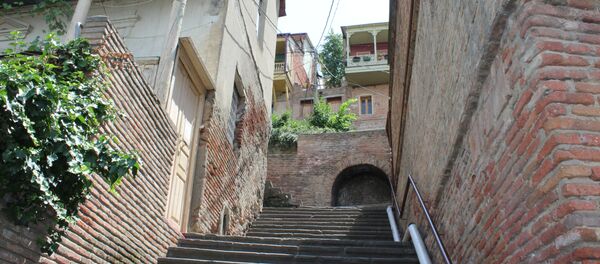 Весь Вифлеемский квартал состоит из лестниц и узких улочек - Sputnik Грузия