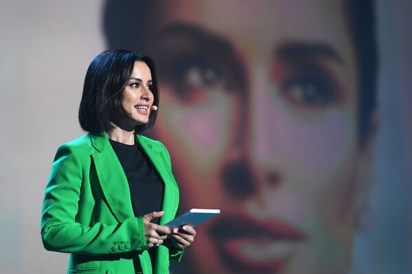 Стильной Тине Канделаки 44: топ ценных секретов красоты и успеха от знаменитости Стильной Тине Канделаки 44: топ ценных секретов красоты и успеха от знаменитости - Sputnik Грузия