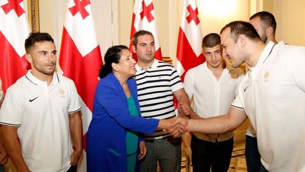 Саломе Зурабишвили встретилась с грузинскими спортсменами - Sputnik Грузия