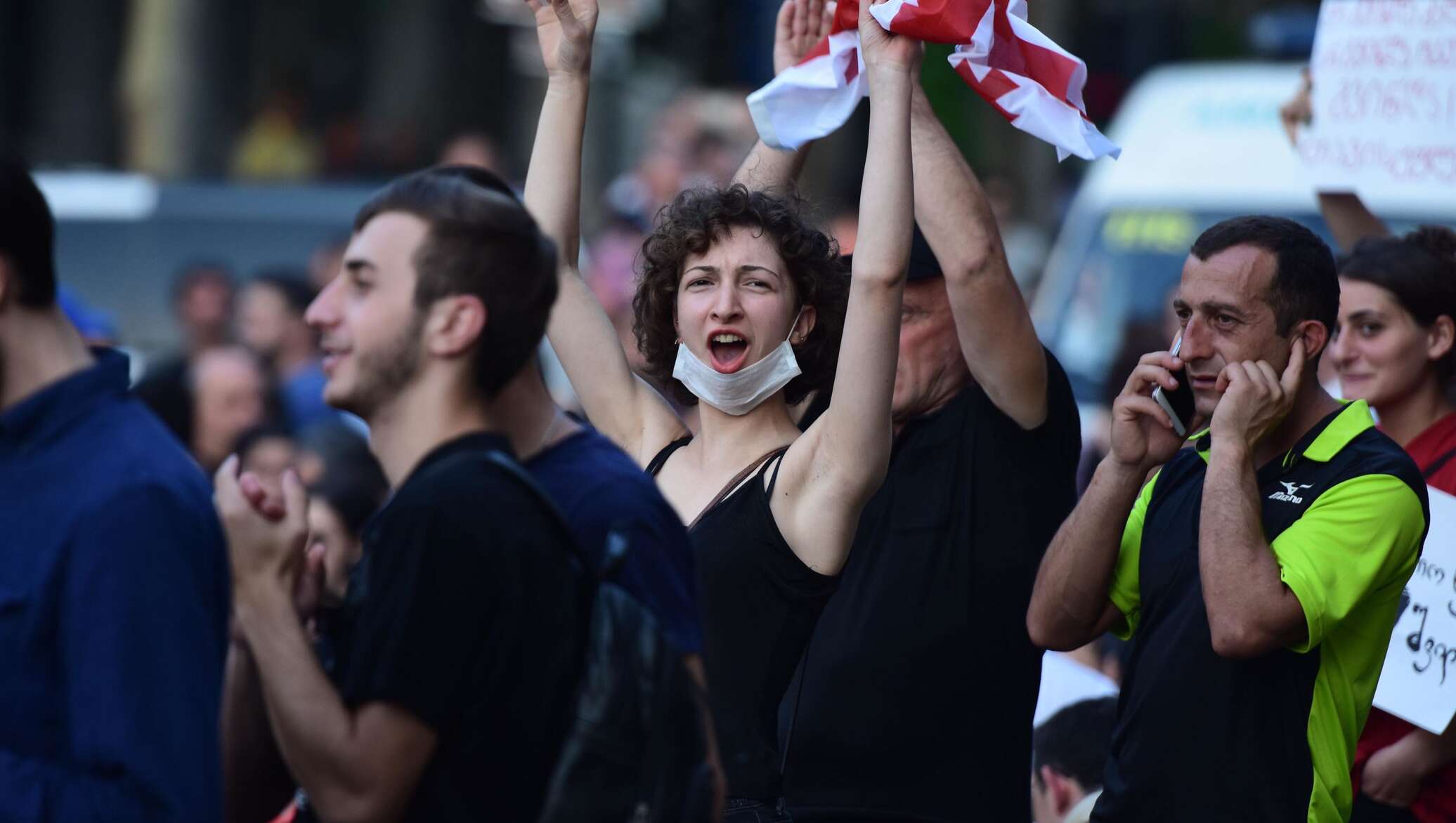 Грузины в мире. Грузины в Тбилиси. Грузия люди. Протесты в Грузии. Грузины молодежь.