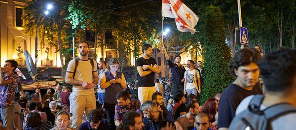 Акция протеста у здания парламента Грузии - Sputnik Грузия