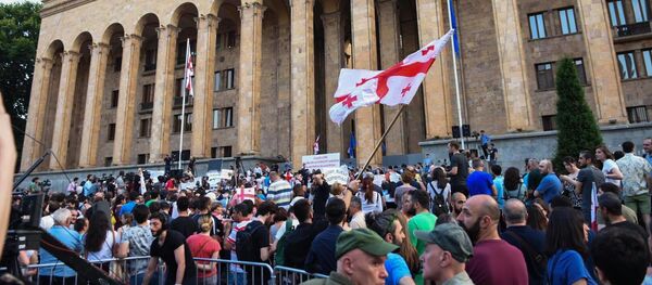 Третий день акций протеста у здания парламента в Тбилиси - Sputnik Грузия