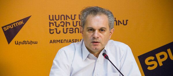 Редактор журнала Армения туристическая Рубен Пашинян - Sputnik Грузия