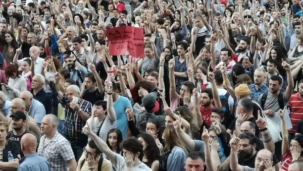 Пятый день протестов в столице Грузии - митингующие озвучили требования - Sputnik Грузия