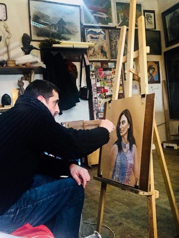 ახალგაზრდა მხატვრის „მდგომარეობა“ და „ლამაზ-ქალაქი“, რომელსაც ის ეძებს ახალგაზრდა მხატვრის „მდგომარეობა“ და „ლამაზ-ქალაქი“, რომელსაც ის ეძებს - Sputnik საქართველო