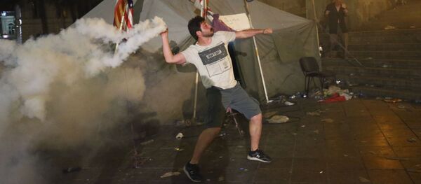 აქციის დაშლა რუსთაველზე. 20-21 ივნისი - Sputnik საქართველო