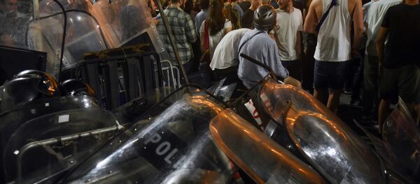 აქციის დაშლა 20-21 ივნისს. მომიტინგეები რუსთაველის გამზირზე აქციის დაშლა 20-21 ივნისს. მომიტინგეები რუსთაველის გამზირზე - Sputnik საქართველო