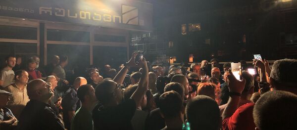 საპროტესტო აქცია „რუსთავი 2-ის“ შენობასთან: ფოტოქრონიკა - Sputnik საქართველო