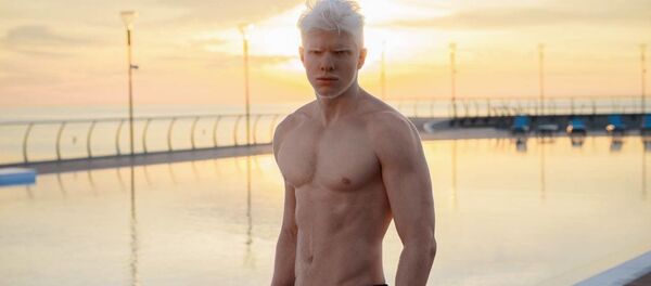 Музыкант Бера Иванишвили Музыкант Бера Иванишвили - Sputnik Грузия