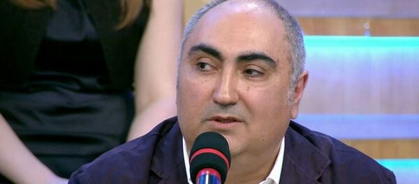 Политолог-американист Рафаэль Ордуханян Политолог-американист Рафаэль Ордуханян - Sputnik Грузия