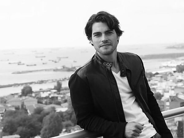 სიმპათიური თურქი მსახიობის აქინ აქინოზუს ცხოვრება: რატომ შეწყდა „თავქარიანის“ გადაღება სიმპათიური თურქი მსახიობის აქინ აქინოზუს ცხოვრება: რატომ შეწყდა „თავქარიანის“ გადაღება - Sputnik საქართველო