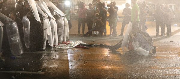 Разгон акции протеста у здания парламента Грузии в ночь с 20 на 21 июня. Спецназ и полиция - Sputnik Грузия