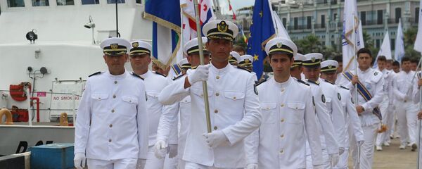 ბათუმის საზღვაო აკადემიის კურსანტების მსვლელობა - Sputnik საქართველო