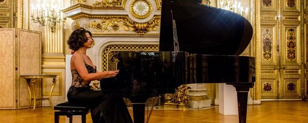 Грузинская пианистка Хатия Буниатишвили   - Sputnik Грузия